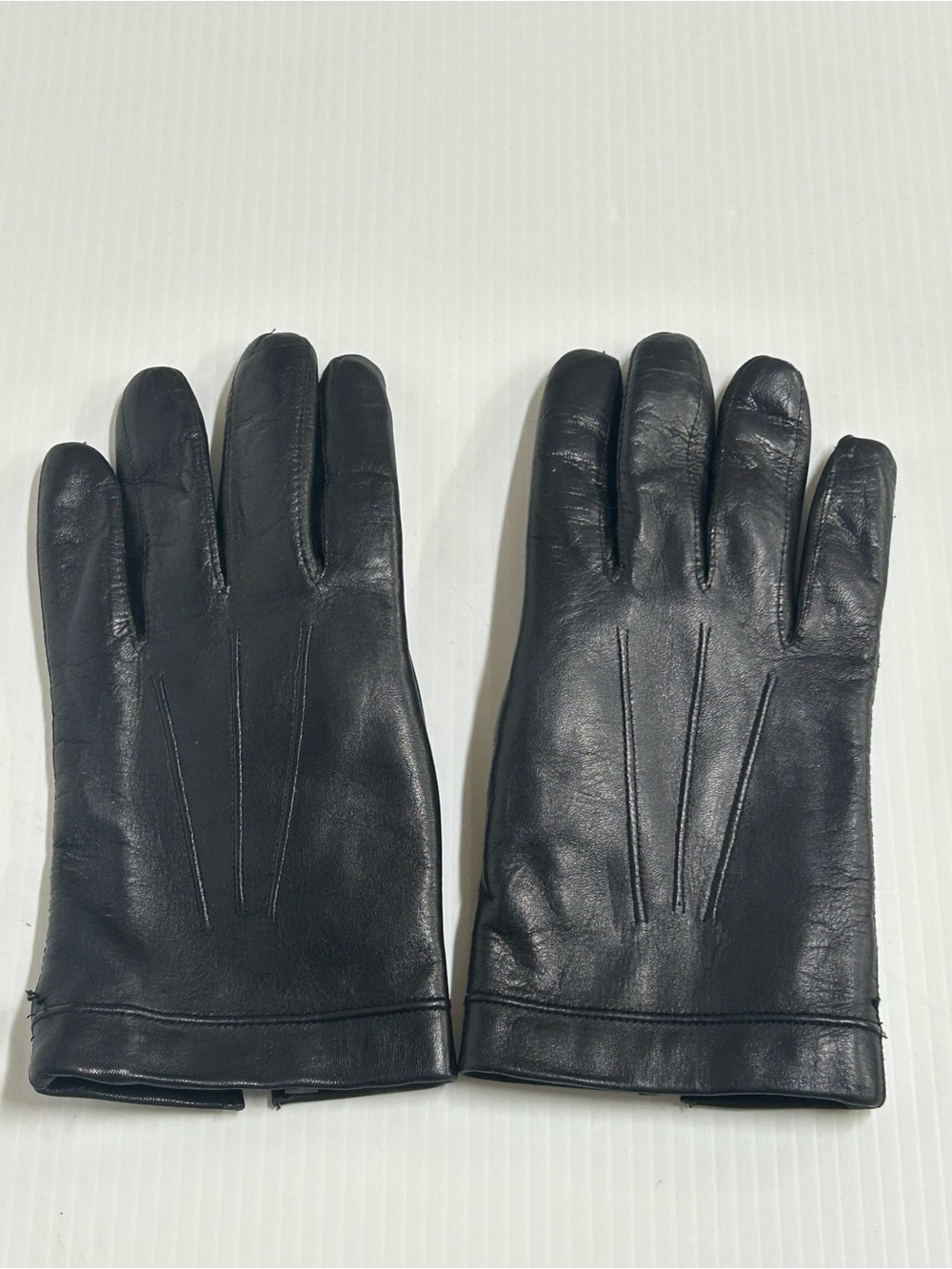 Saks Fifth Avenue Men's Black Leather 1 Pair Fur Lined Gloves Size M Italy